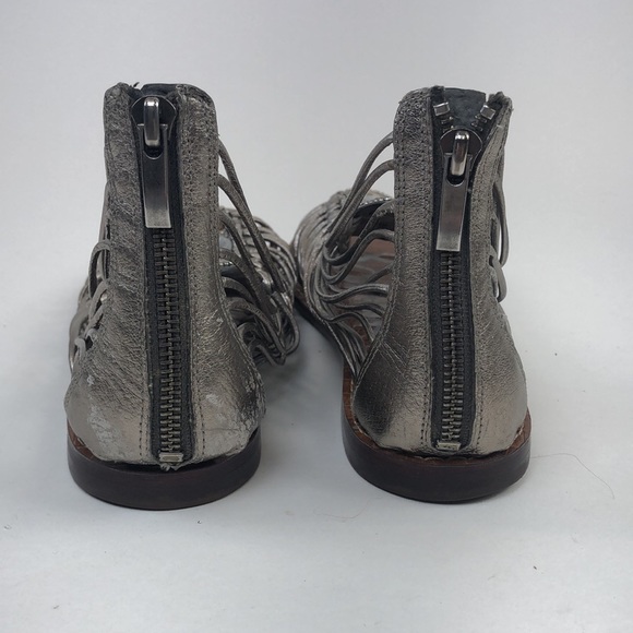 Sam Edelman Stone Accessory Sandals - Picture 4 of 4